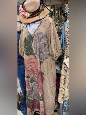 Full of Roses Linen Dress